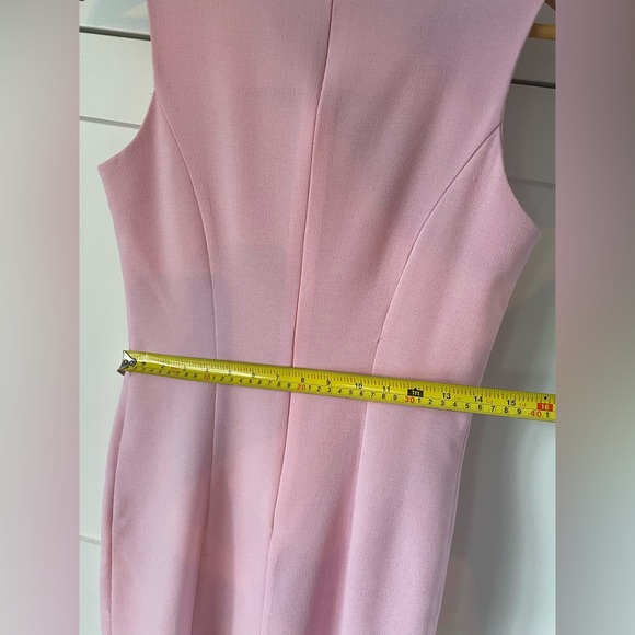 Vintage Barbie-style pink dress with button details - Picture 8 of 9